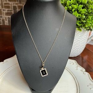 Fashion gold tone and black no 5 pendant necklace new